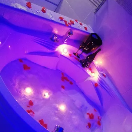 V&m Con Jacuzzi *