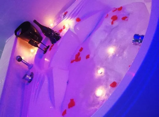 V&m Con Jacuzzi 別荘 オストゥーニ